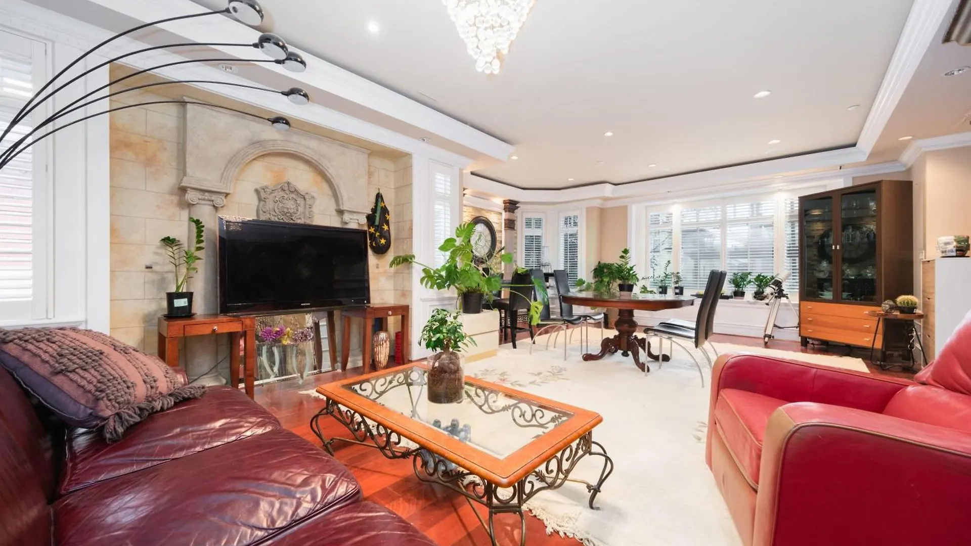 Deluxe Double Room With Private Washroom In Family Villa Vancouver Holiday home